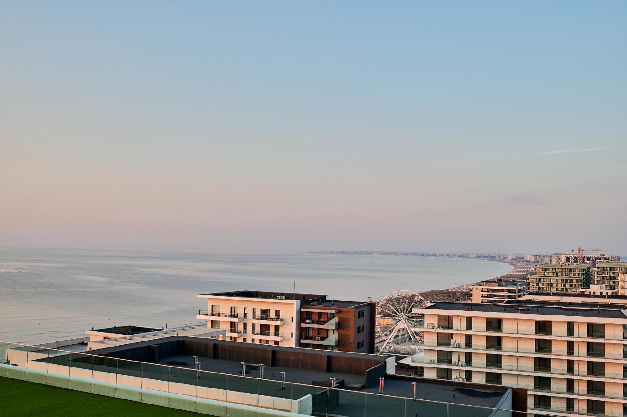 Crystal Beach - Infinity Pool & Spa Resort Нэводари Экстерьер фото